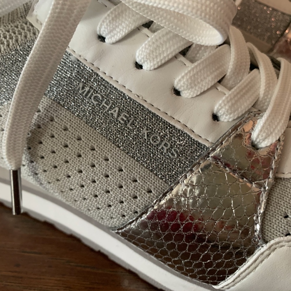 Michael Kors Sneakers - Picture 5 of 6